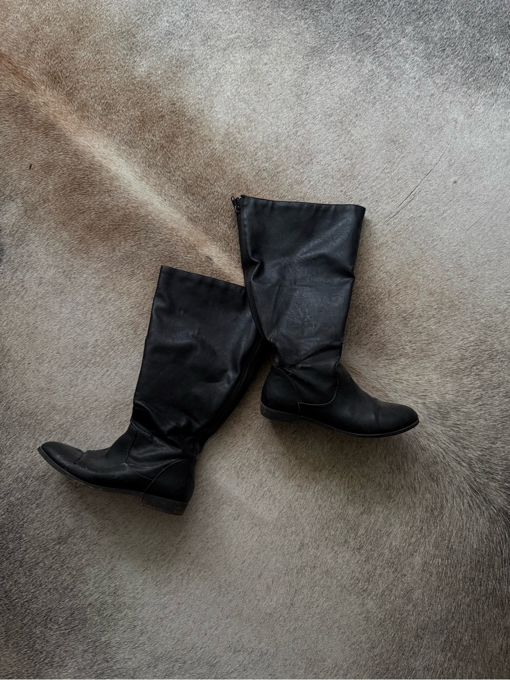 Classic Black Knee-High Women's Boots